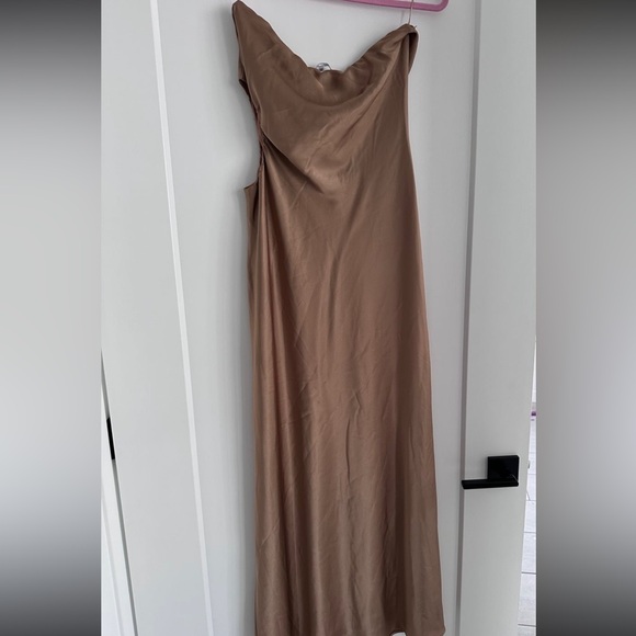 Reformation Nevaeh Dress Size M - Picture 5 of 6